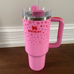 Stanley Quencher H2.0 40oz Tumbler Pink Hearts Valentine Handle Straw NEW
